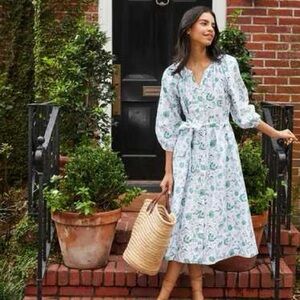 Chic Long Sleeve Floral Dress in White and Green